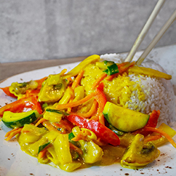 ab 7€ Asia Food Truck mit Currys, gebratenen Nudeln und Frühlingsrollen